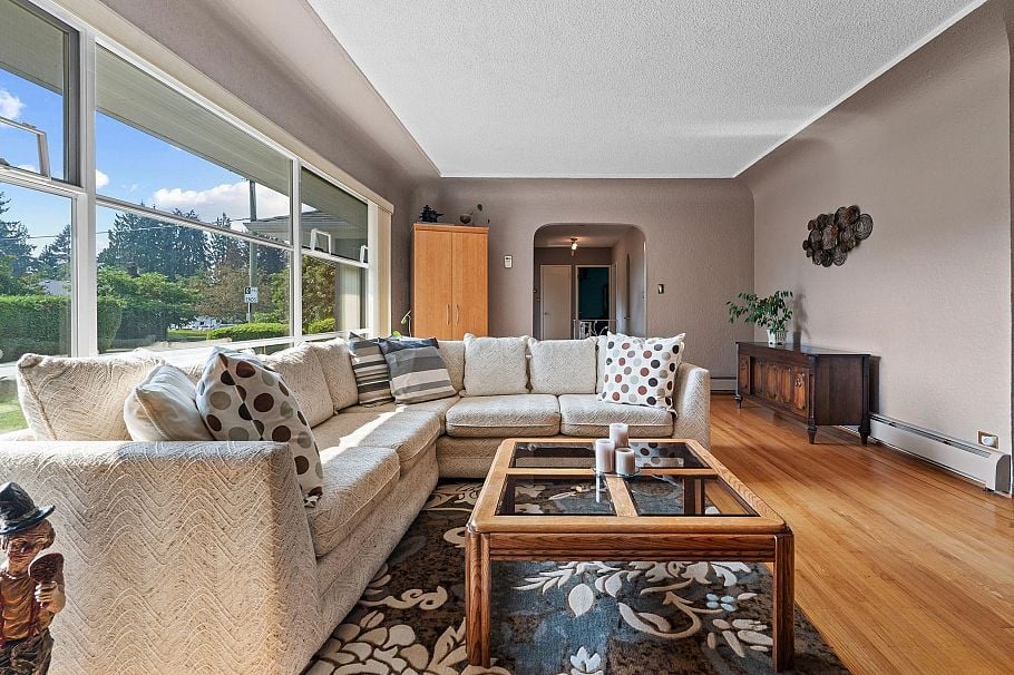 3455 Highland Boulevard North Vancouver, BC - 2