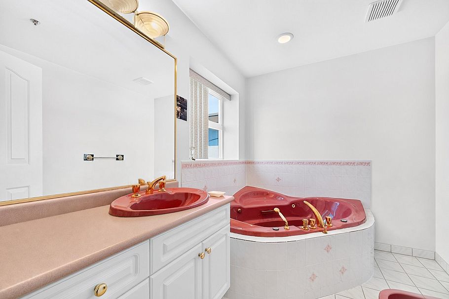 3423 E 24th Avenue Vancouver, BC - 29