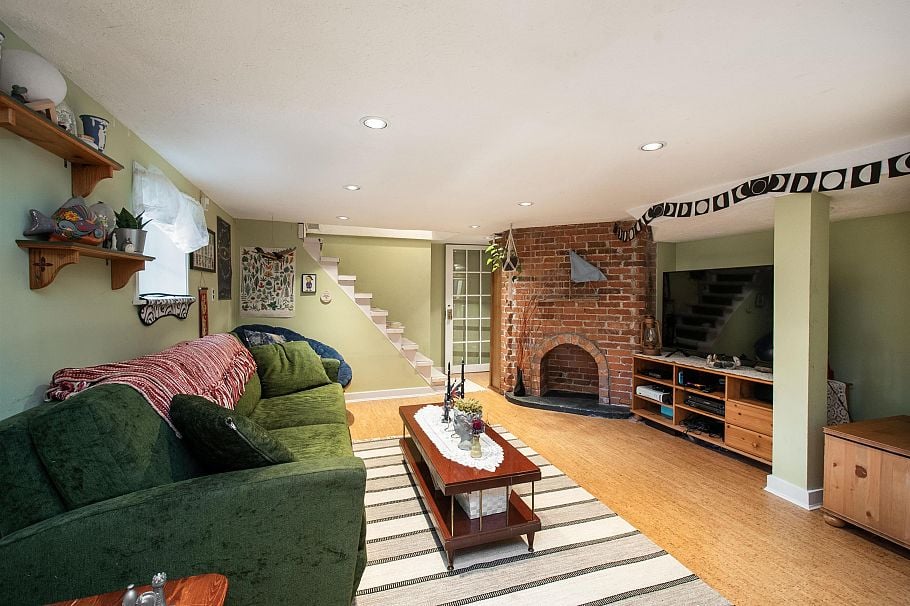 1560 Macgowan Avenue North Vancouver, BC - 27