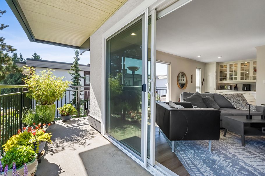 202 134 W 20th Street North Vancouver, BC - 10