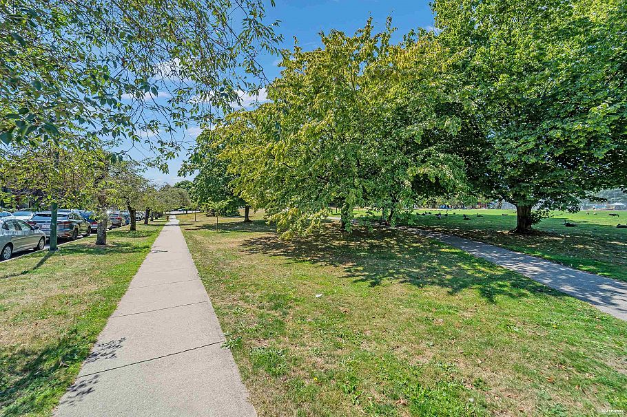 6346 Ash Street Vancouver, BC - 25