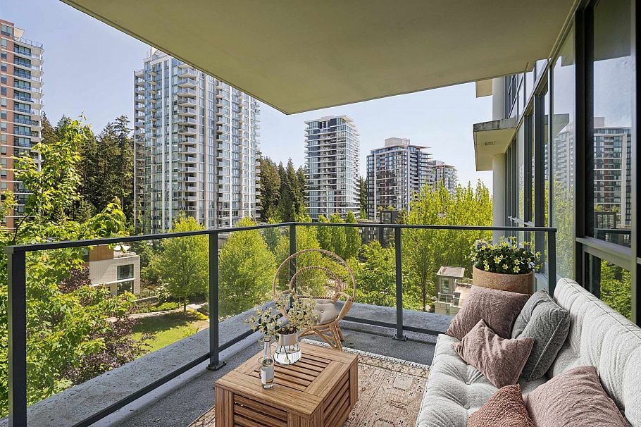 710 5728 Berton Avenue Vancouver, BC - 1