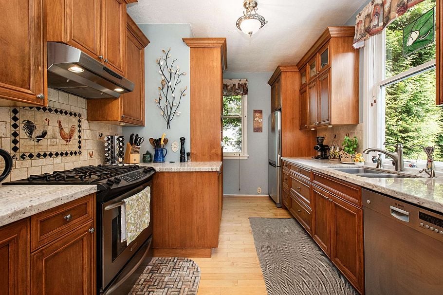1560 Macgowan Avenue North Vancouver, BC - 13