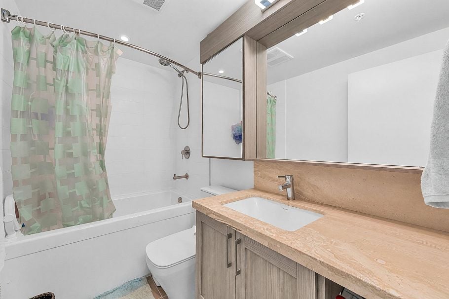 504 5598 Ormidale Street Vancouver, BC - 17