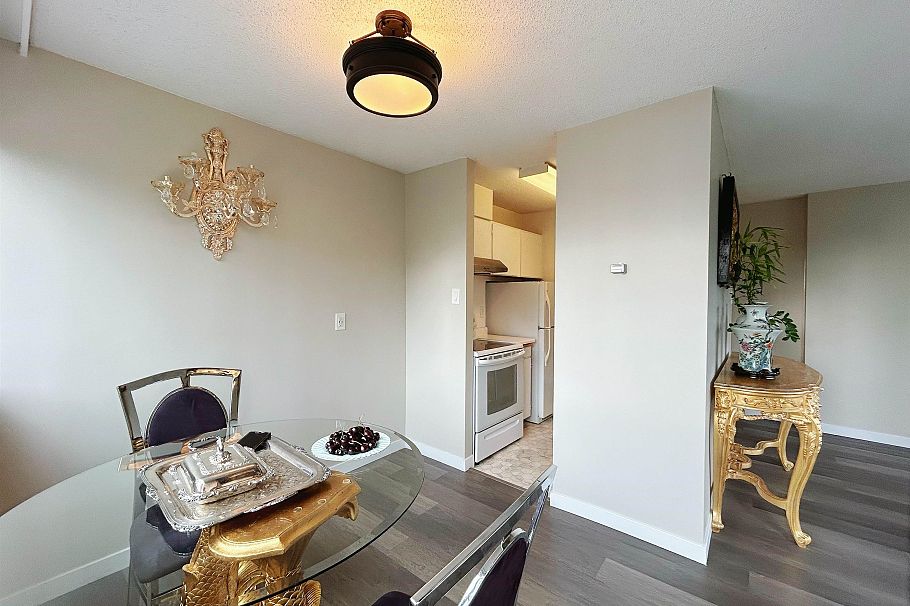 606 1740 Comox Street Vancouver, BC - 8