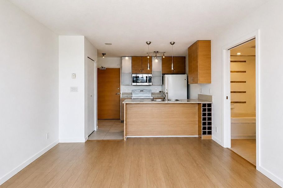 908 977 Mainland Street Vancouver, BC - 6
