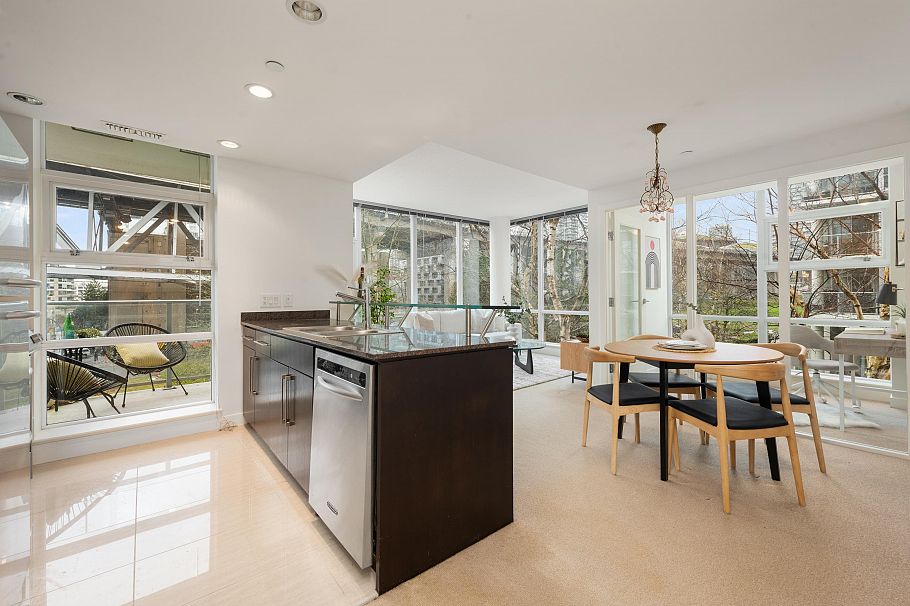 605 633 Kinghorne Mews Vancouver, BC - 9