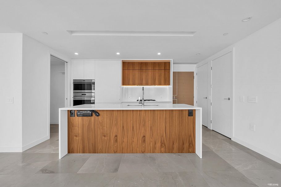 2005 885 Cambie Street Vancouver, BC - 8