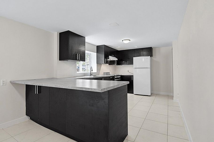2216 E 41st Avenue Vancouver, BC - 2