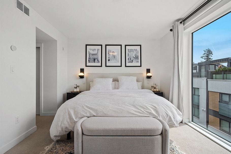 207 649 E 3 Street North Vancouver, BC - 22