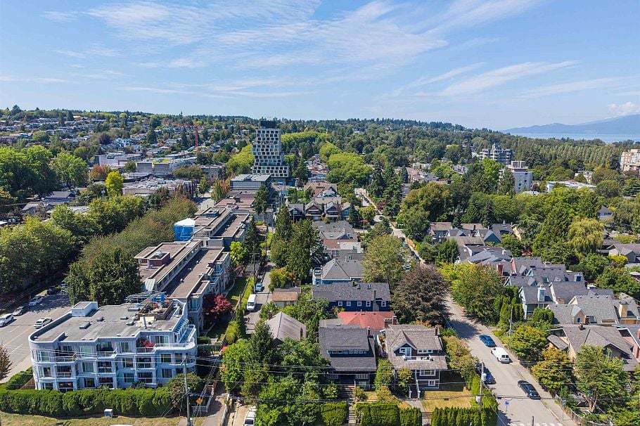 2413 Collingwood Street Vancouver, BC - 5