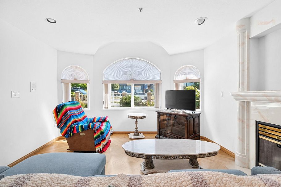 3423 E 24th Avenue Vancouver, BC - 12