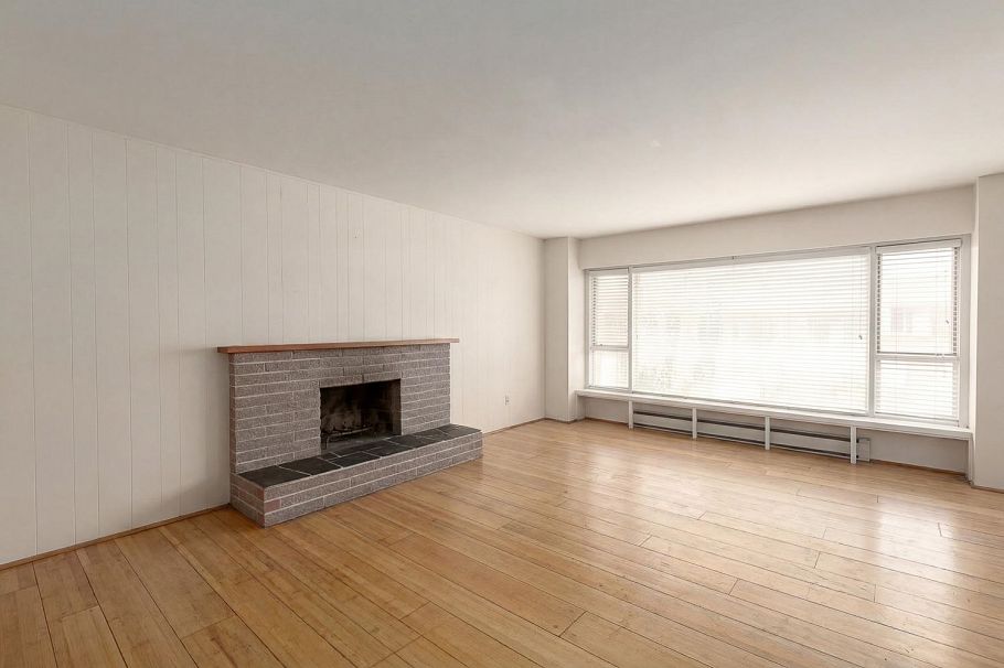 164 E Carisbrooke Road North Vancouver, BC - 4