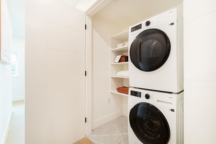 123 1552 E 3rd Avenue Vancouver, BC - 31