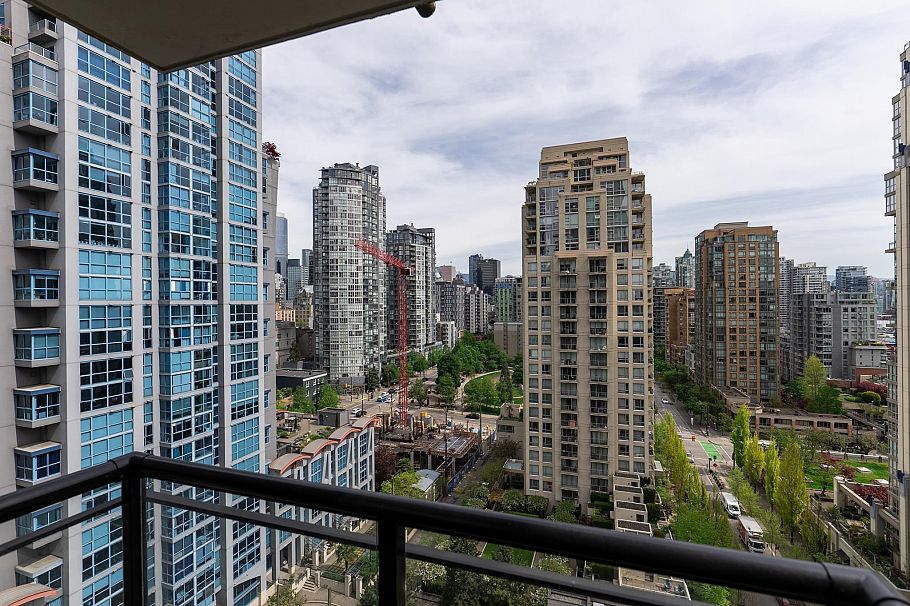 1703 1295 Richards Street Vancouver, BC - 6