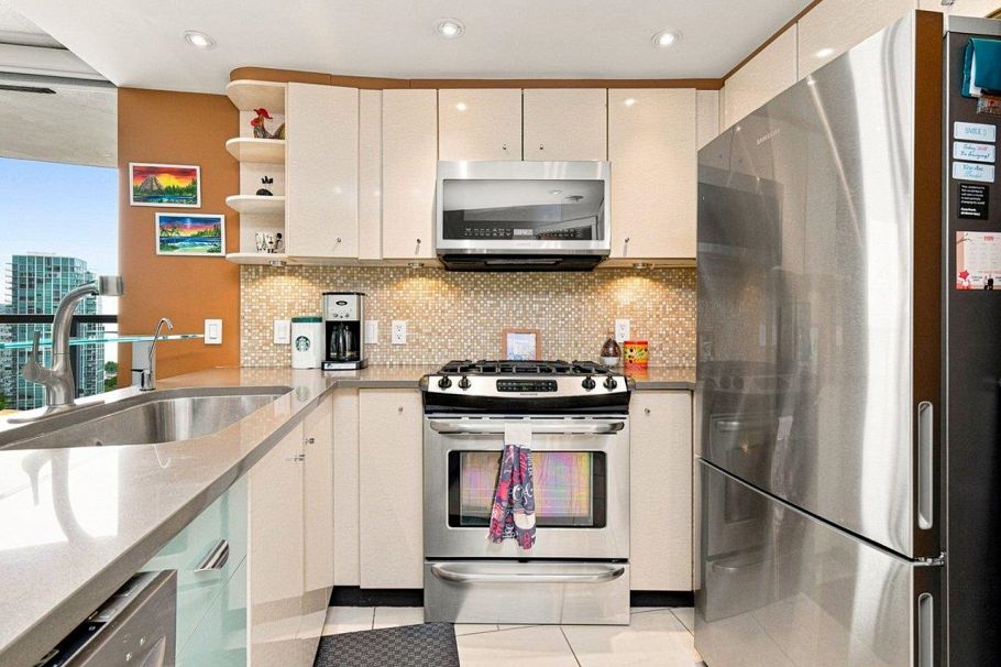 2307 501 Pacific Street Vancouver, BC - 4