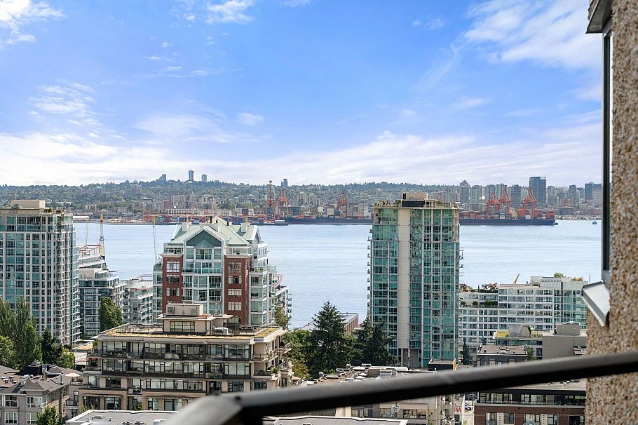 1101 444 Lonsdale Avenue North Vancouver, BC - 1