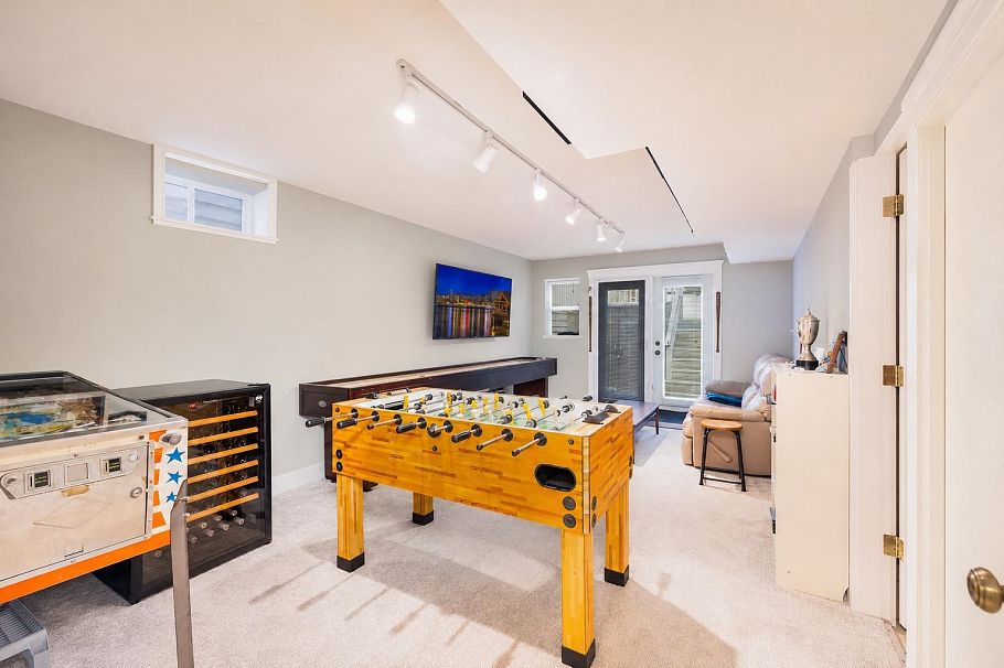 4337 W 15th Avenue Vancouver, BC - 36