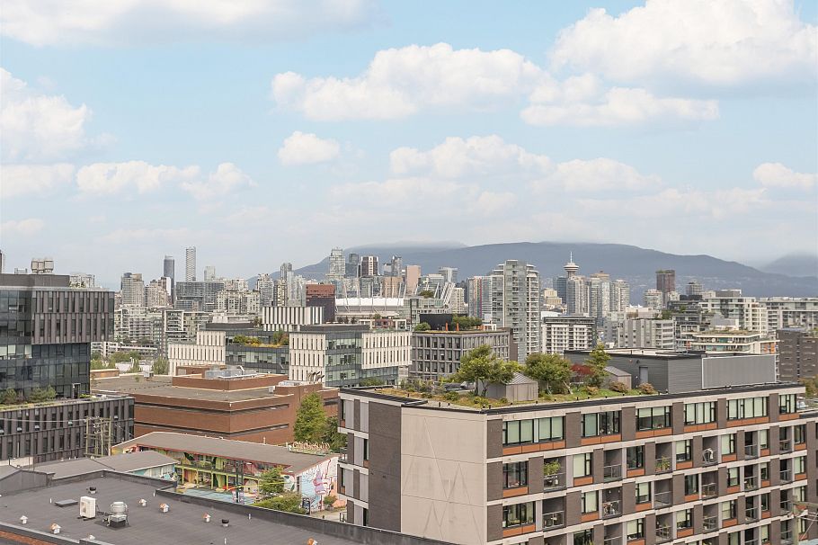 463 250 E 6 Street Vancouver, BC - 30