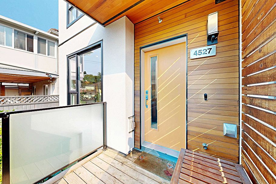 4527 Earles Street Vancouver, BC - 37
