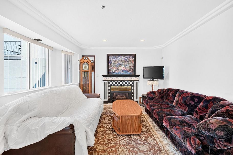 3423 E 24th Avenue Vancouver, BC - 11