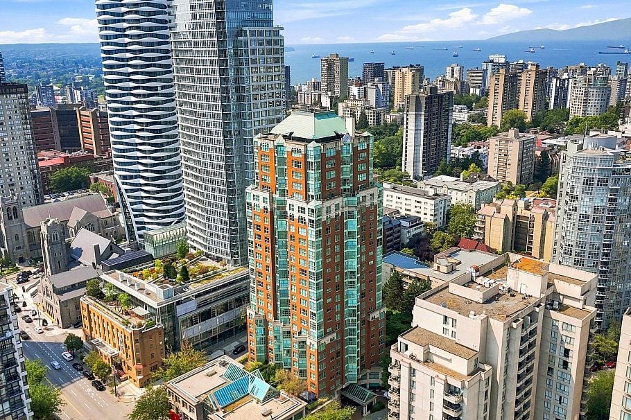 2301 909 Burrard Street Vancouver, BC - 3