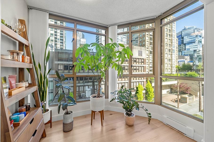 867 Hamilton Street Vancouver, BC - 12
