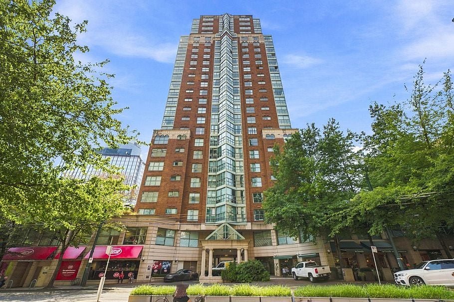 2301 909 Burrard Street Vancouver, BC - 40