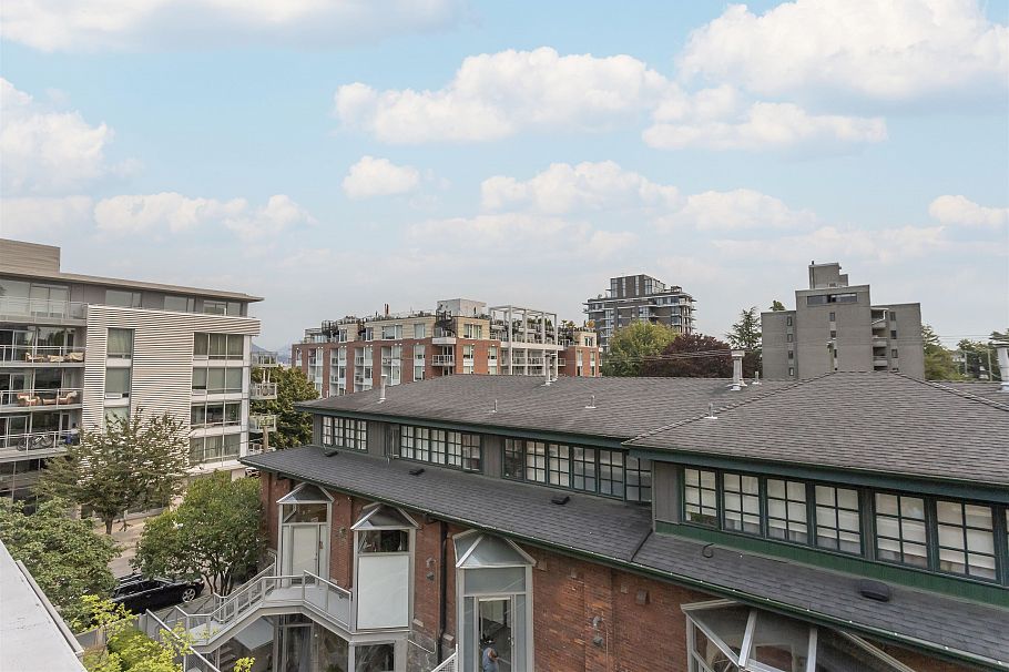 463 250 E 6 Street Vancouver, BC - 17