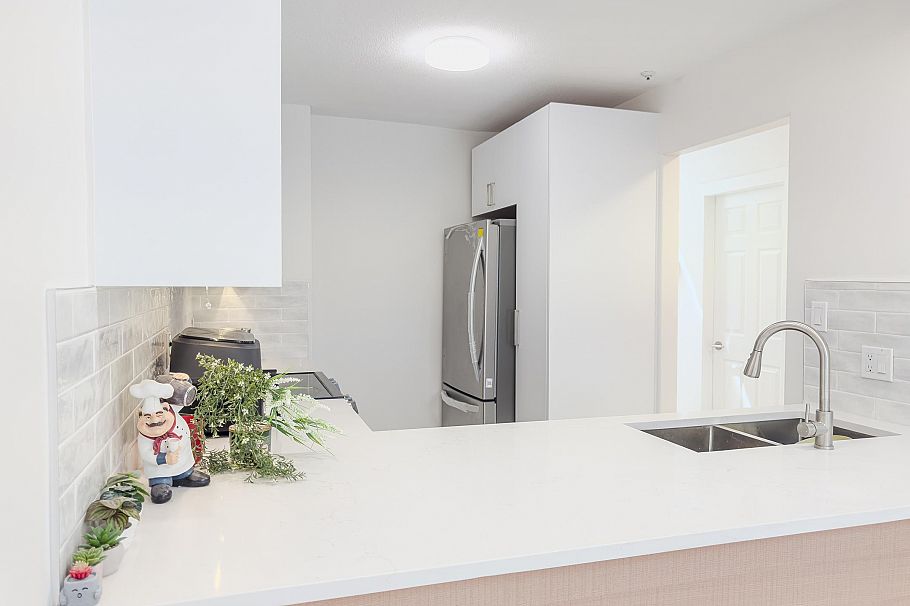 311 4893 Clarendon Street Vancouver, BC - 3