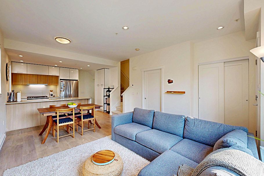 4527 Earles Street Vancouver, BC - 5