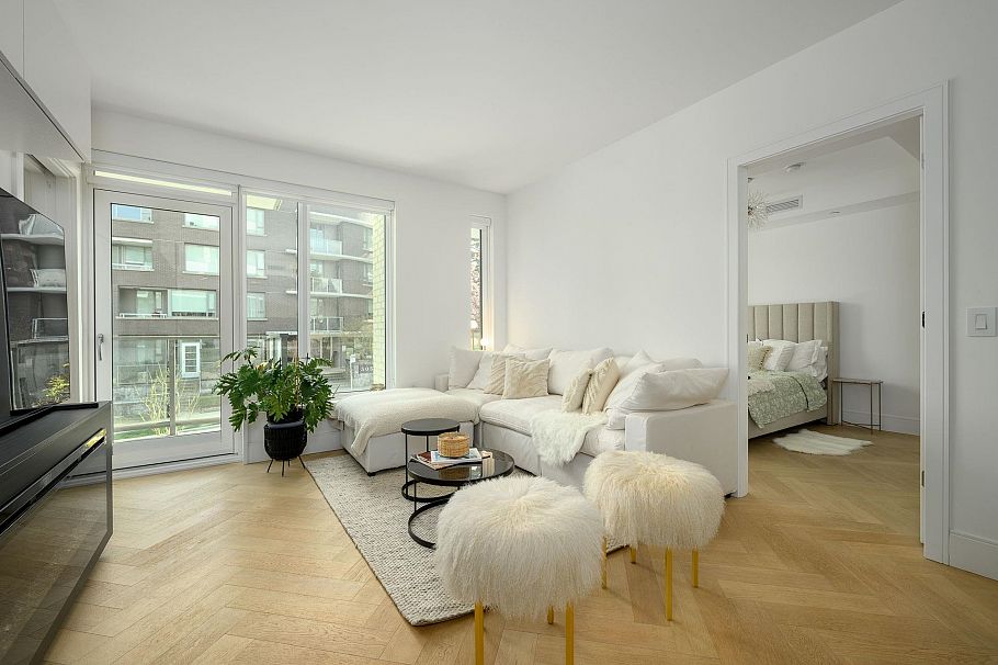 204 4675 Cambie Street Vancouver, BC - 4