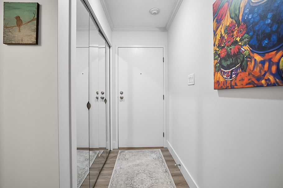 202 134 W 20th Street North Vancouver, BC - 24