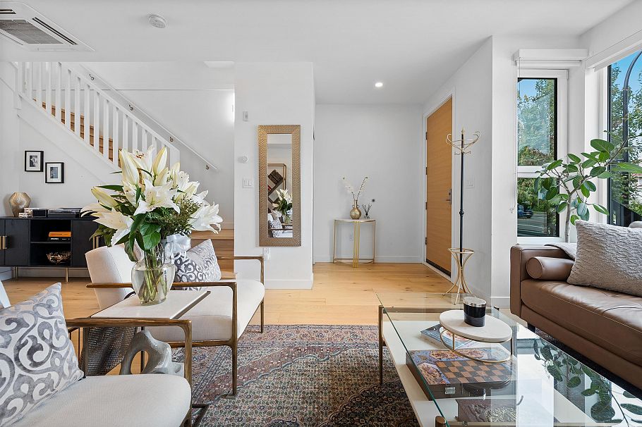207 649 E 3 Street North Vancouver, BC - 7