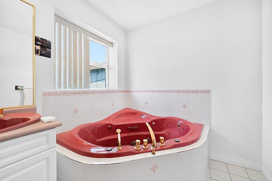 3423 E 24th Avenue Vancouver, BC - 30