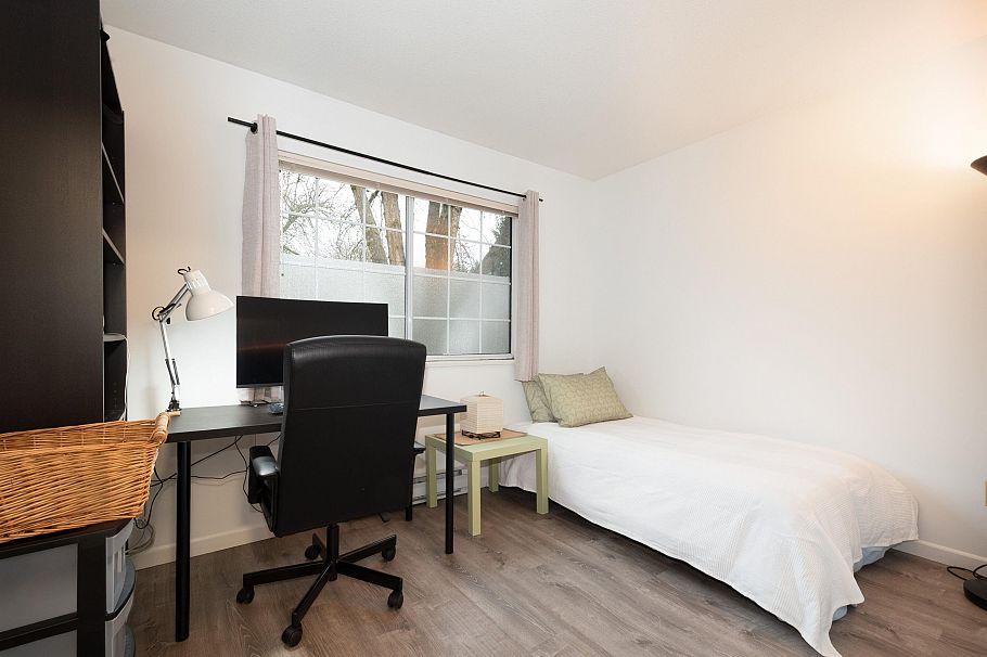 10 815 Tobruck Avenue North Vancouver, BC - 24