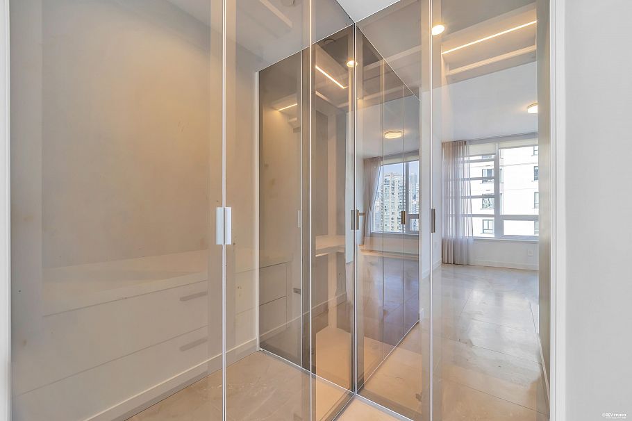 2005 885 Cambie Street Vancouver, BC - 18
