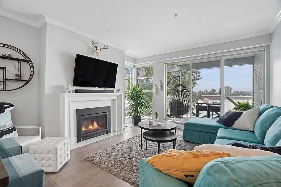 311 2020 E Kent Avenue South Vancouver, BC - 1