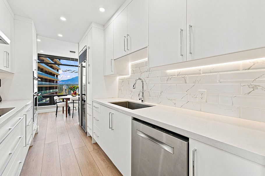 15C 1500 Alberni Street Vancouver, BC - 4