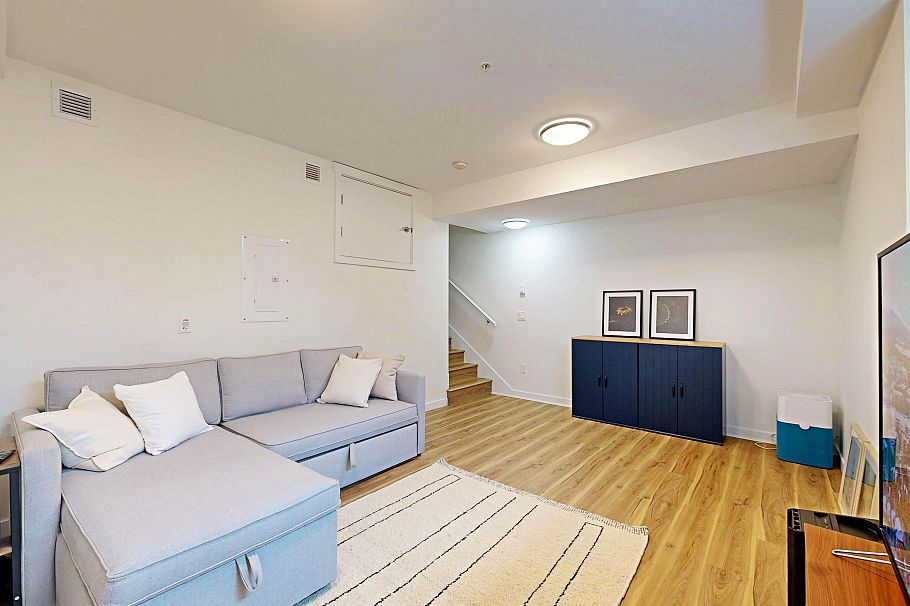 4527 Earles Street Vancouver, BC - 15