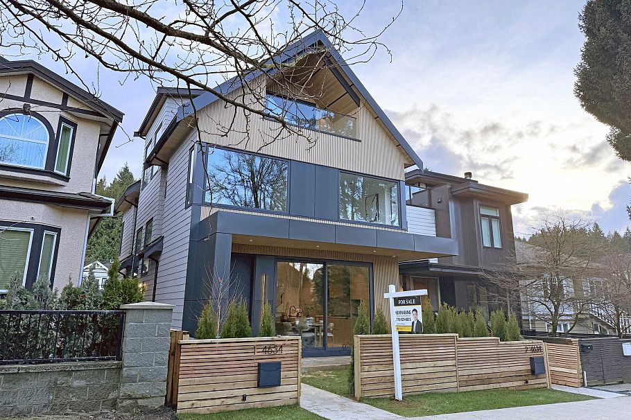 1 4634 W 15th Avenue Vancouver, BC - 11