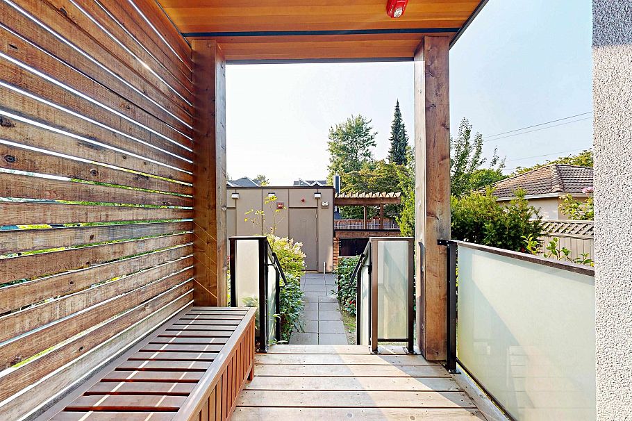 4527 Earles Street Vancouver, BC - 35
