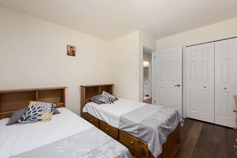772 Regal Crescent North Vancouver, BC - 25