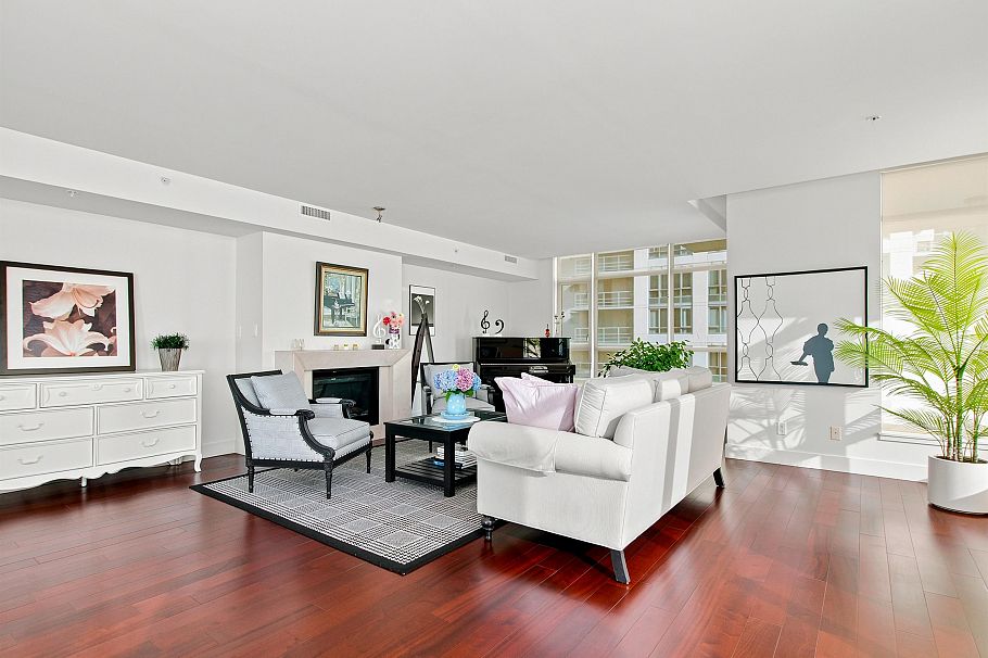 602 6080 Iona Drive Vancouver, BC - 2