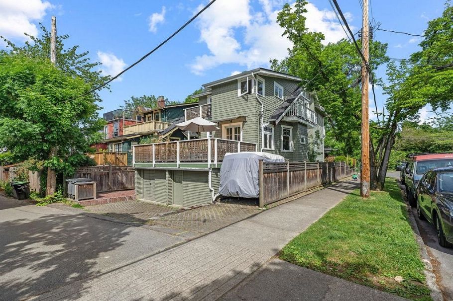 2245 Stephens Street Vancouver, BC - 32