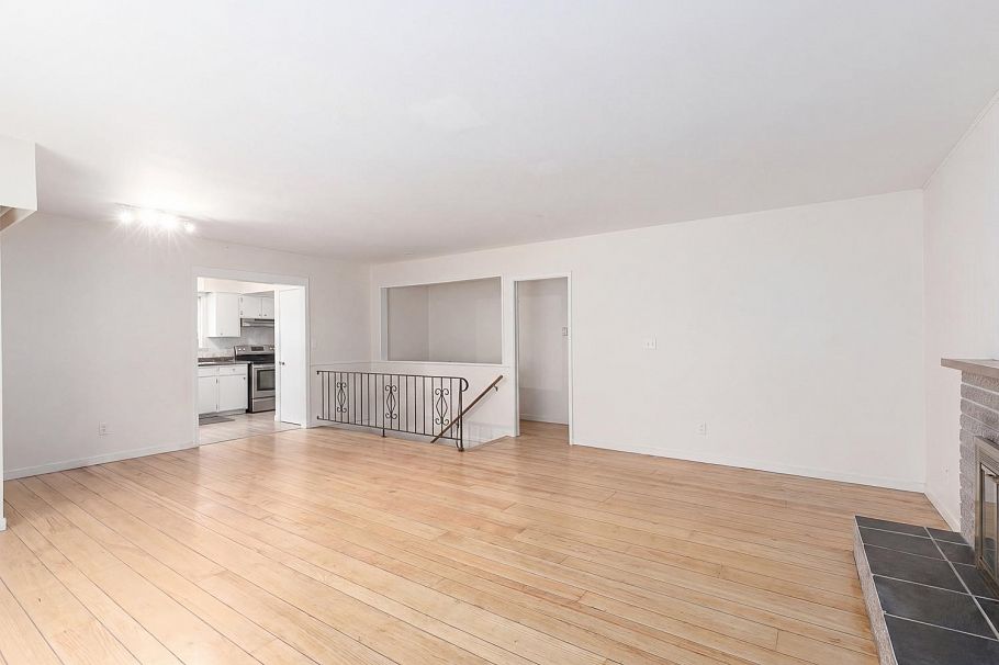 164 E Carisbrooke Road North Vancouver, BC - 5