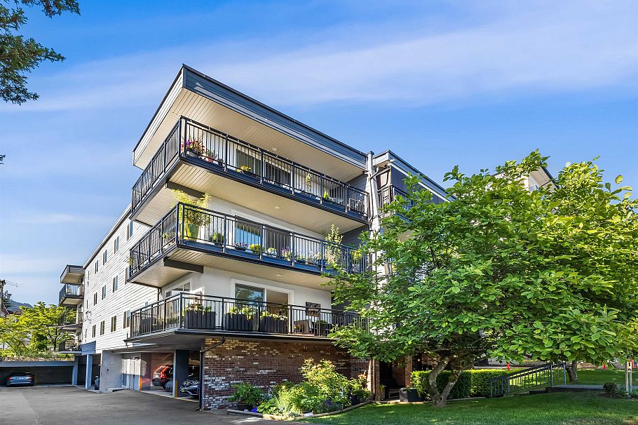 202 134 W 20th Street North Vancouver, BC - 26