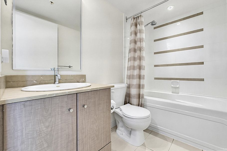 308 Smithe Street Vancouver, BC - 17