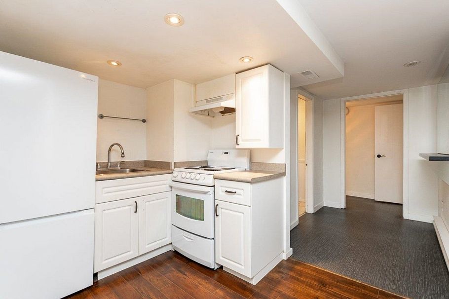 2903 W 42nd Avenue Vancouver, BC - 27
