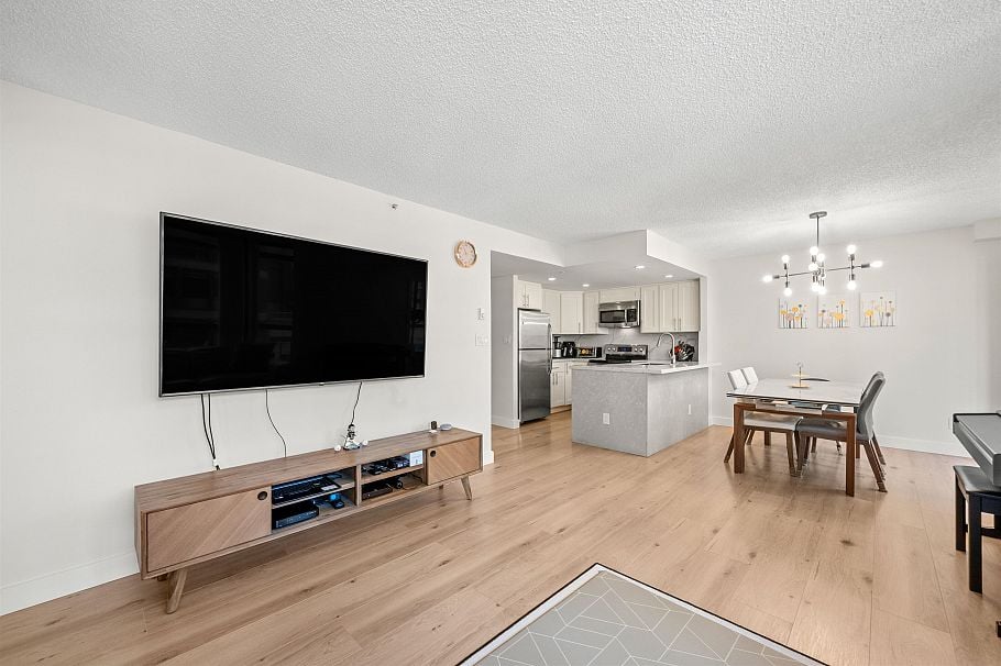867 Hamilton Street Vancouver, BC - 11